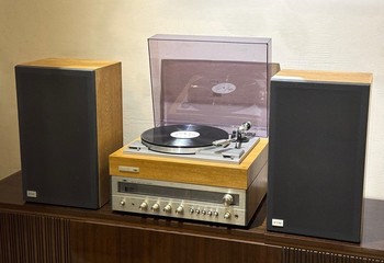 И снова музыка: стереосистема Onkyo в галерее Bersoantik